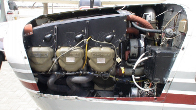 Cessna 210 IO-550 Motoren