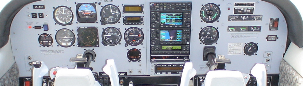 Cockpit Cessna 210: V5-FLY